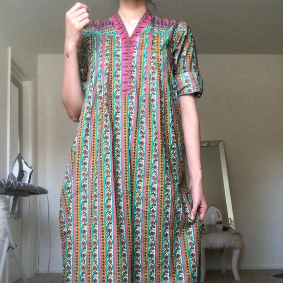 DESI CLOTHING - Picture 4 of 6